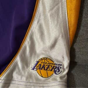 ADIDAS LOS ANGELES LAKERS MENS MEDIUM BASKETBALL SHORTS